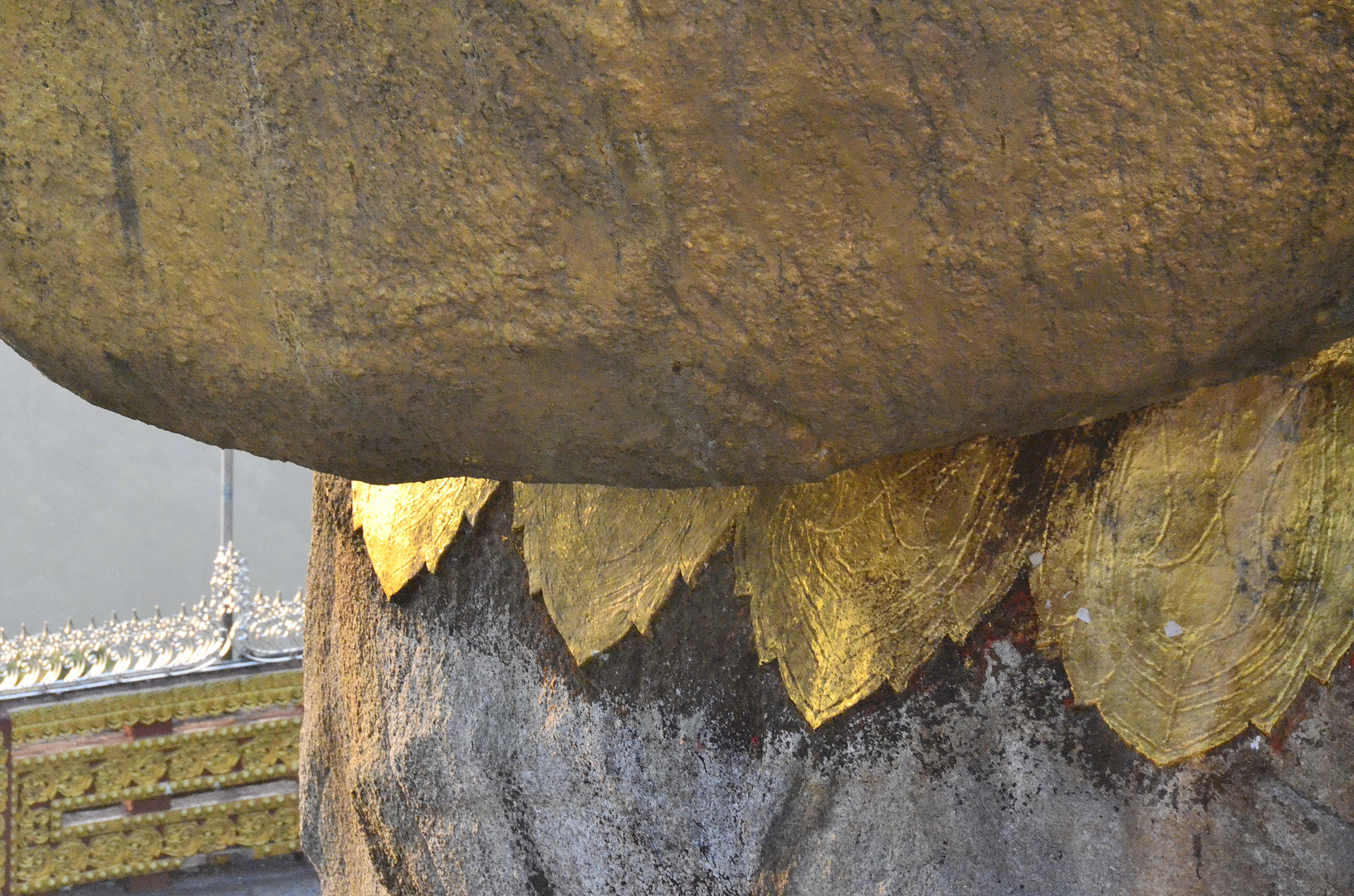 Der Goldene Felsen im Detail, Kyaikto, Myanmar