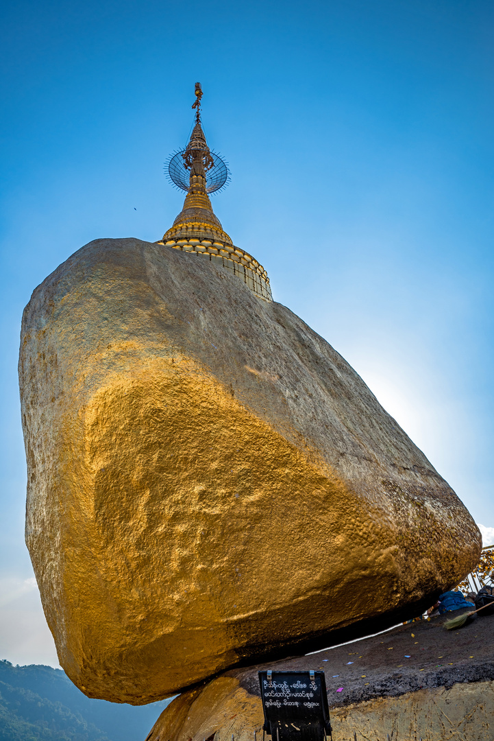 Der goldene Felsen und die Auflagefläche