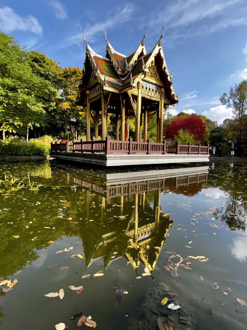 Der goldene Pavillon