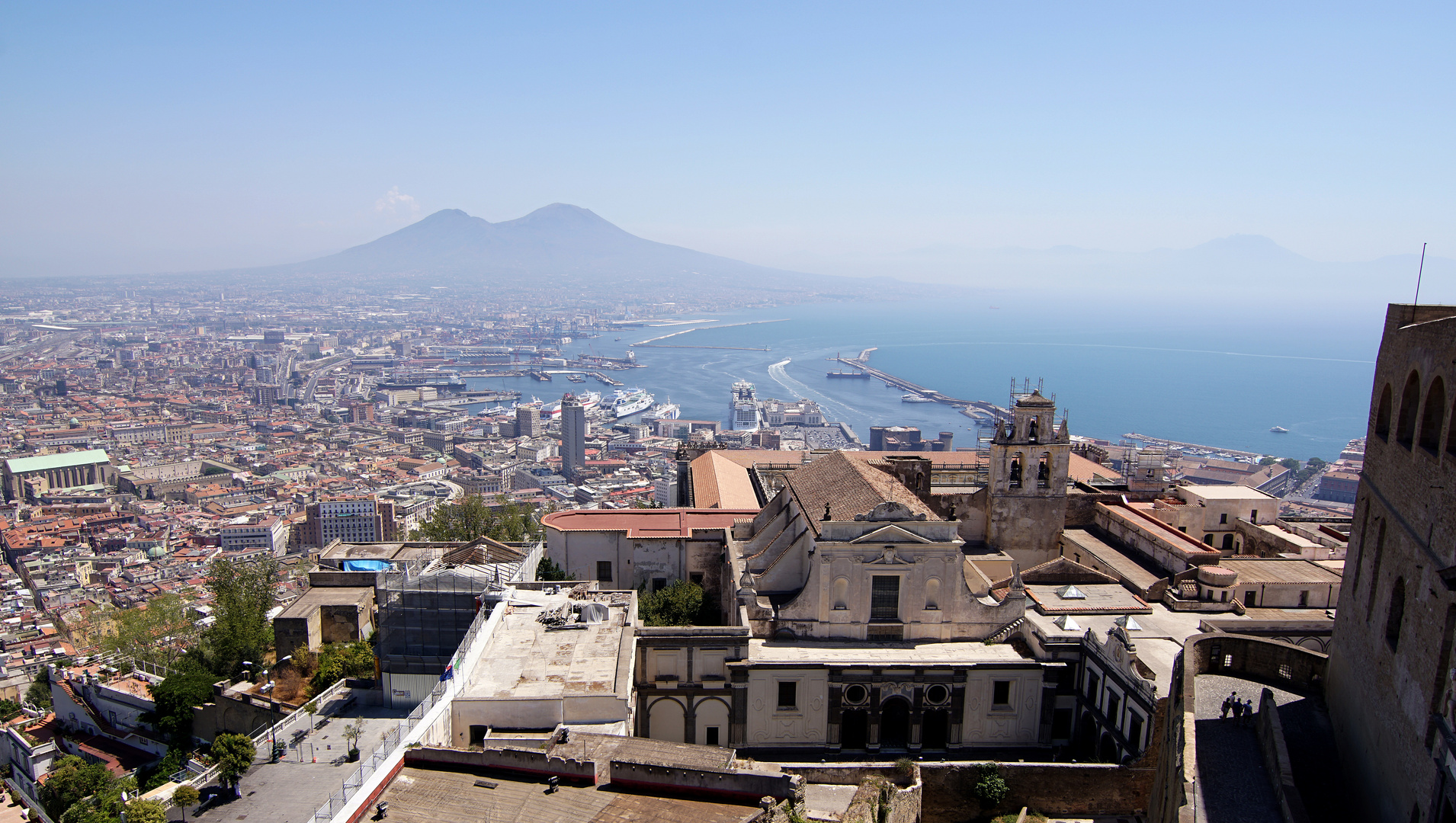 Der Golf von Neapel mit dem Vesuv ...