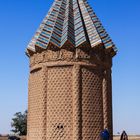 Der Grabturm von Akhandjan