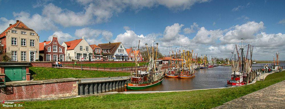 Der Greetsieler Hafen