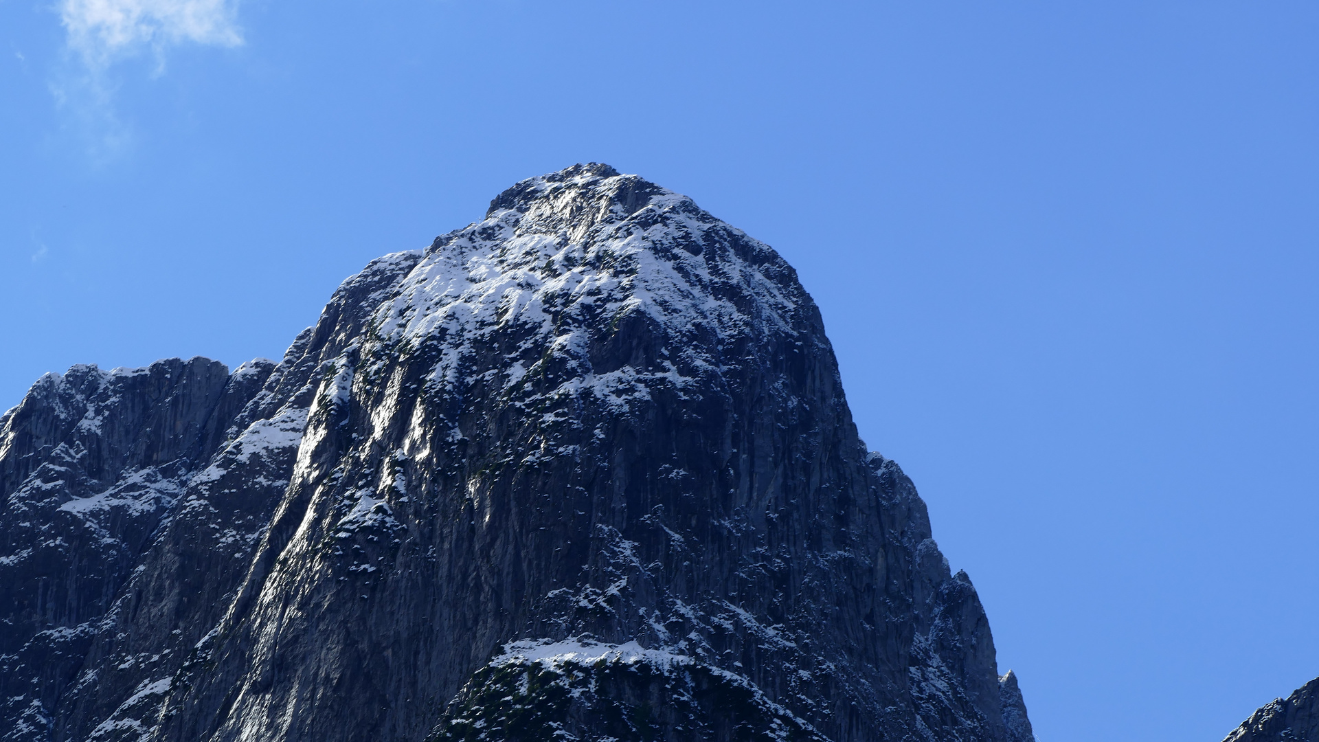 Der große Donnerkogel im letzten Licht des Tages.