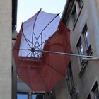 Der große Regenschirm / The large umbrella