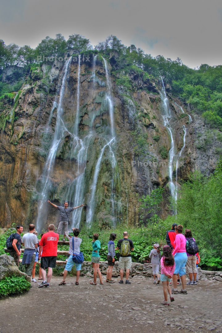 Der große Wasserfall von Plitvice in HDR