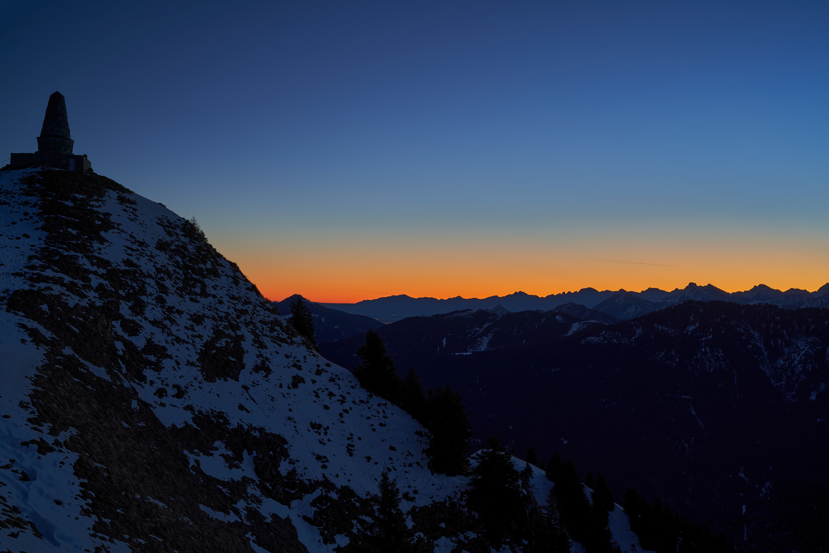 Der Grünten in der Morgendämmerung