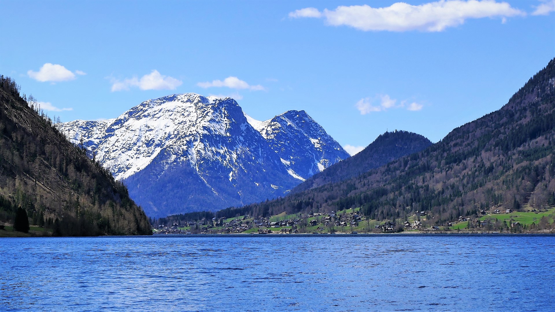 Der Grundlsee und der Sarstein