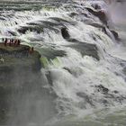 Der Gulfoss-Wasserfall . . .