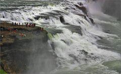 Der Gulfoss-Wasserfall . . .