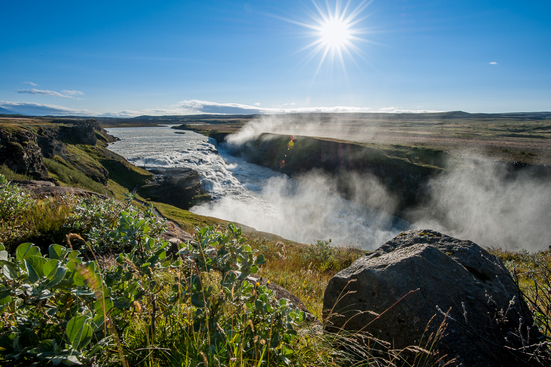 Der Gullfoss in Island im Morgenlicht