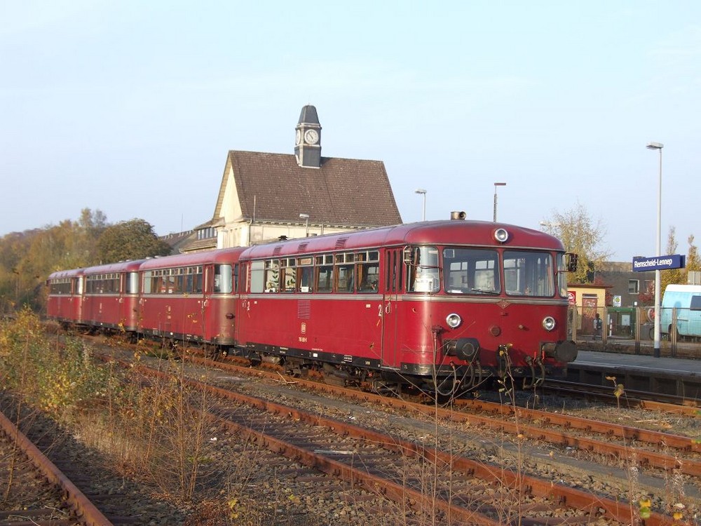 Der gute alte UERDINGER Schienenbus auf großer Fahrt !