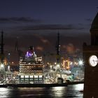 Der Hafen Hamburg bei Nacht :-)