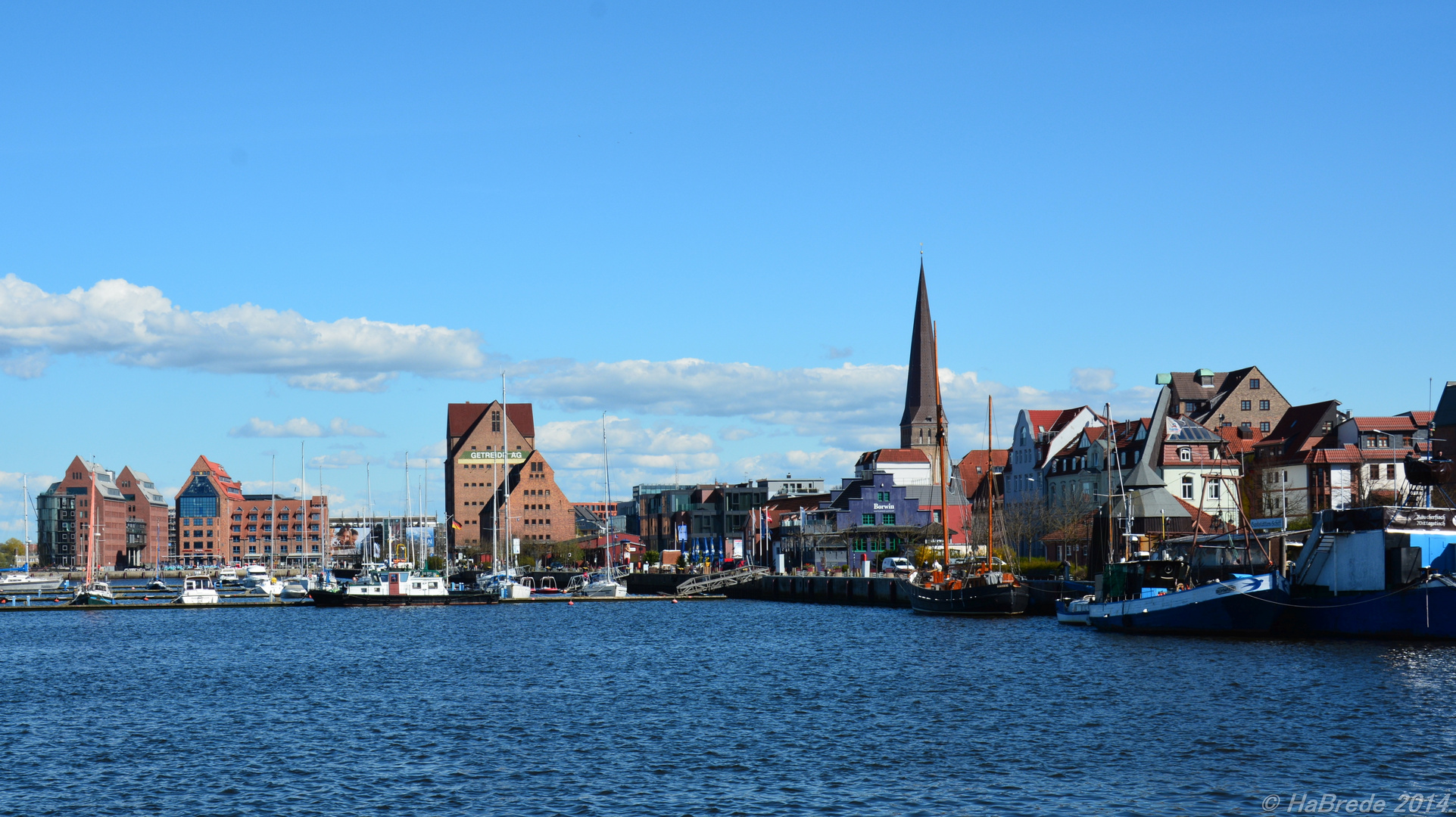 Der Hafen  in Rostock  Foto Bild ostsee industrie 