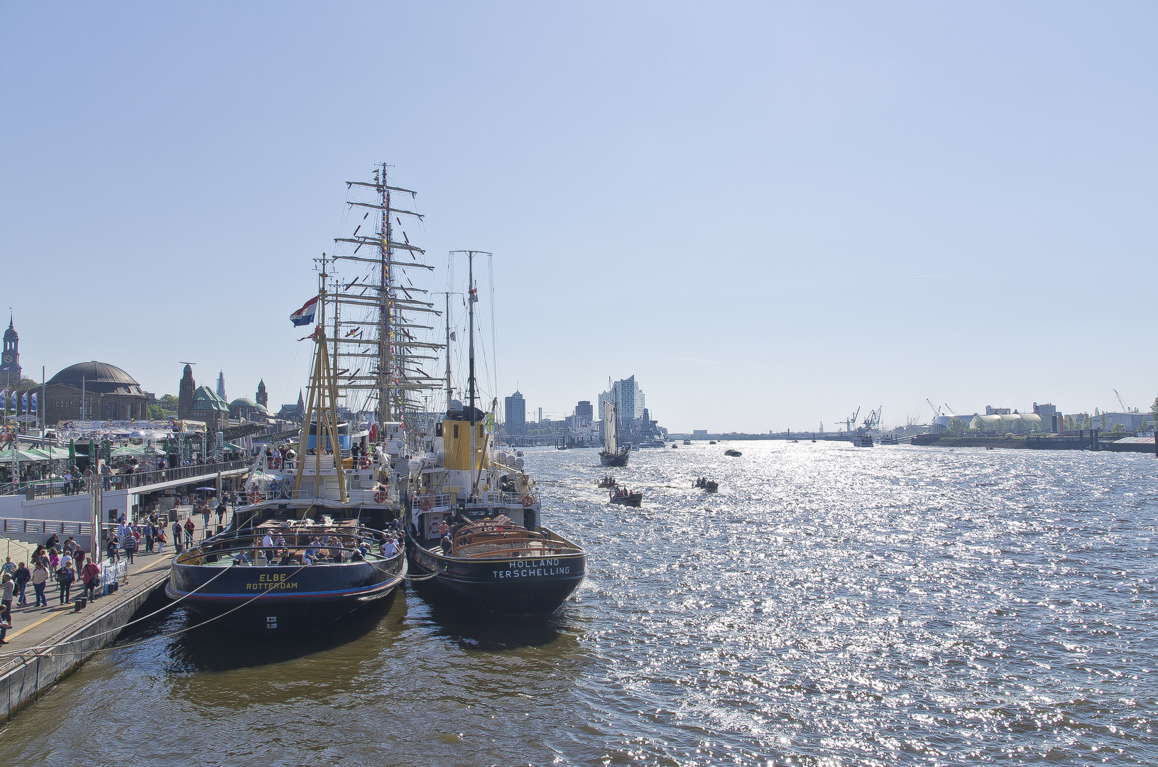  Der Hafen, Landungsbrücken