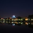 Der Hafen und die Werft im Wasserspiegel