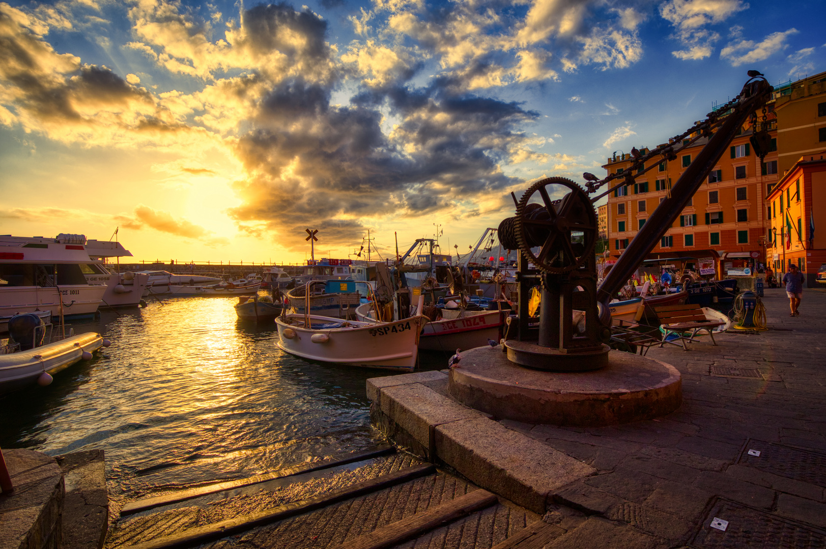 Der Hafen von Camogli ...