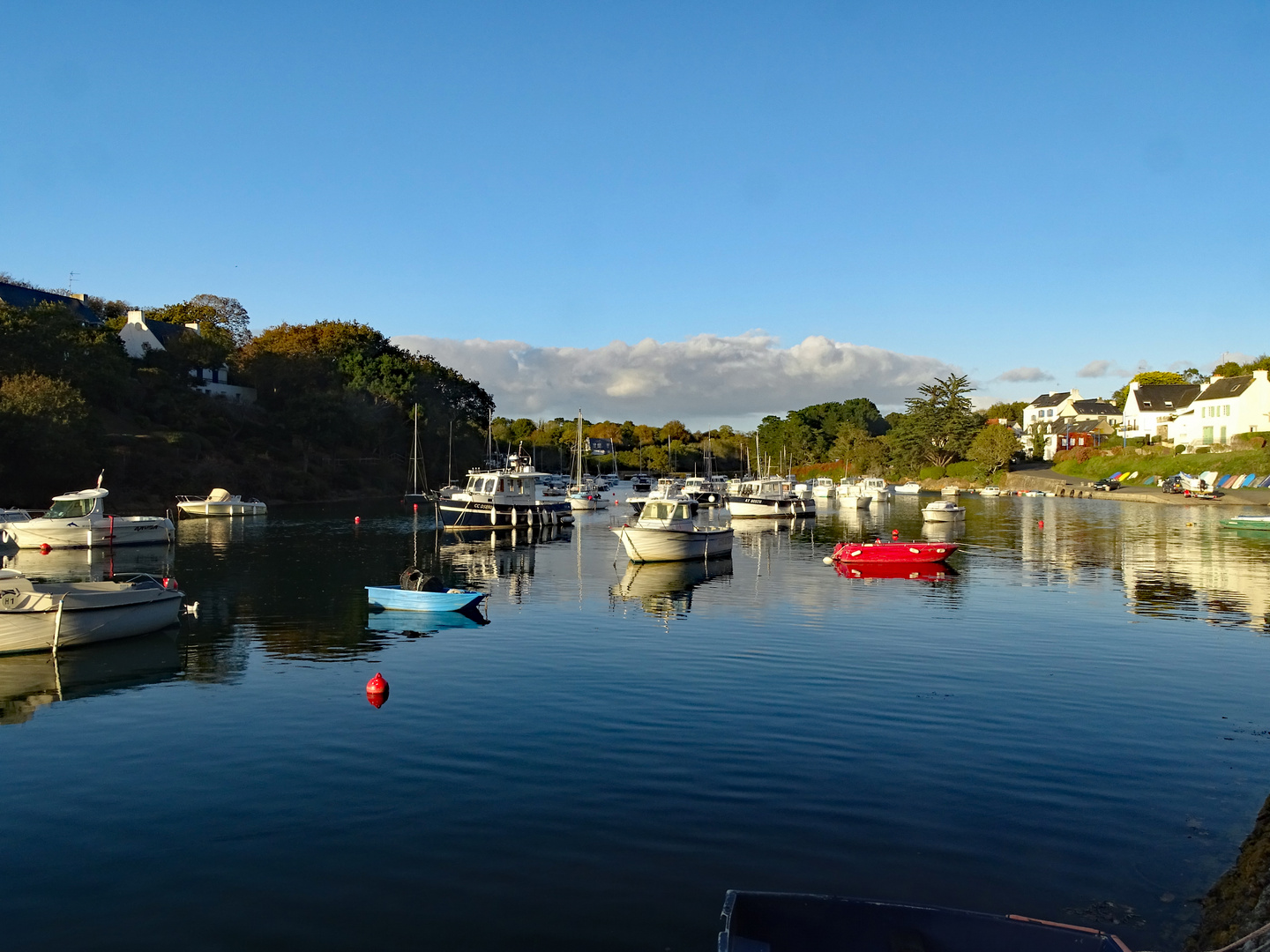 Der Hafen von Dëelan-sur-Mer