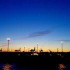 Der Hafen von Helsinki bei Nacht