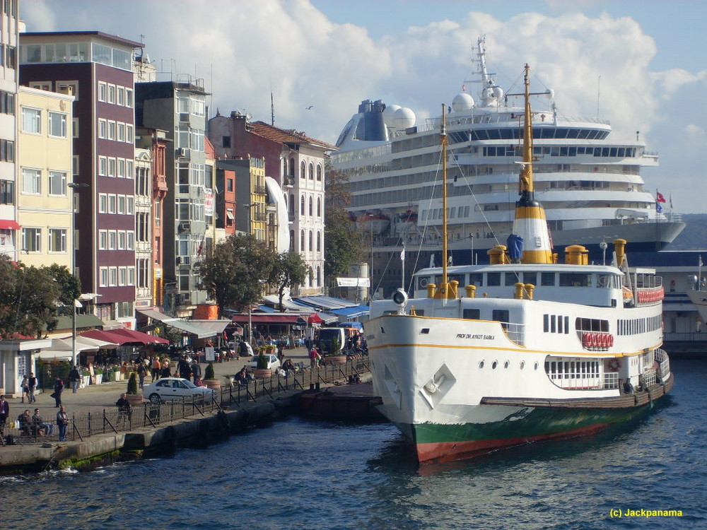 Der Hafen von Karaköy