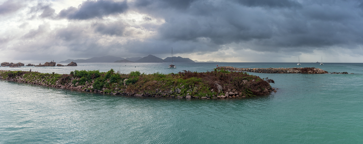 ___der Hafen von laDigue____