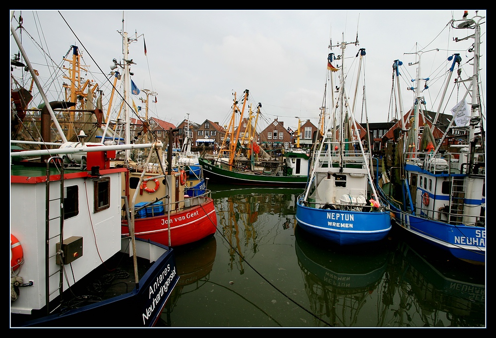 Der Hafen von Neuharlingersiel...