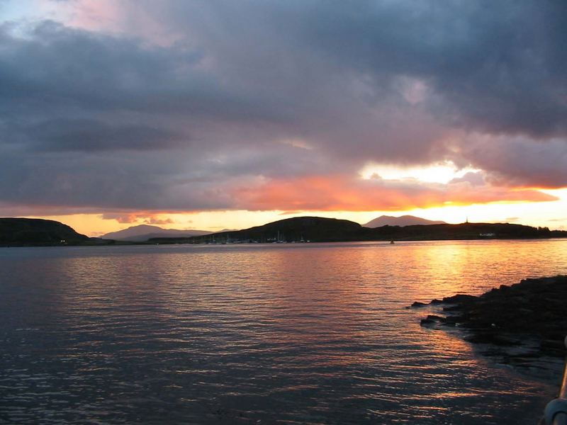 Der Hafen von Oban (Schottland)