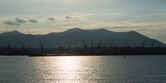 Der Hafen von Palermo im Abendlicht