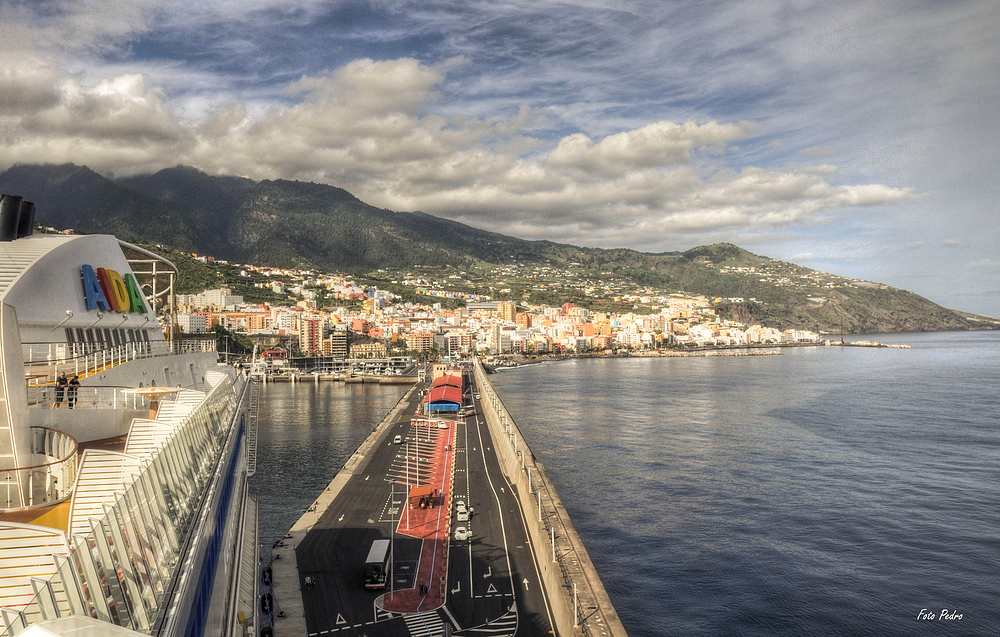 Der Hafen von "Santa Cruz de la Palma"...