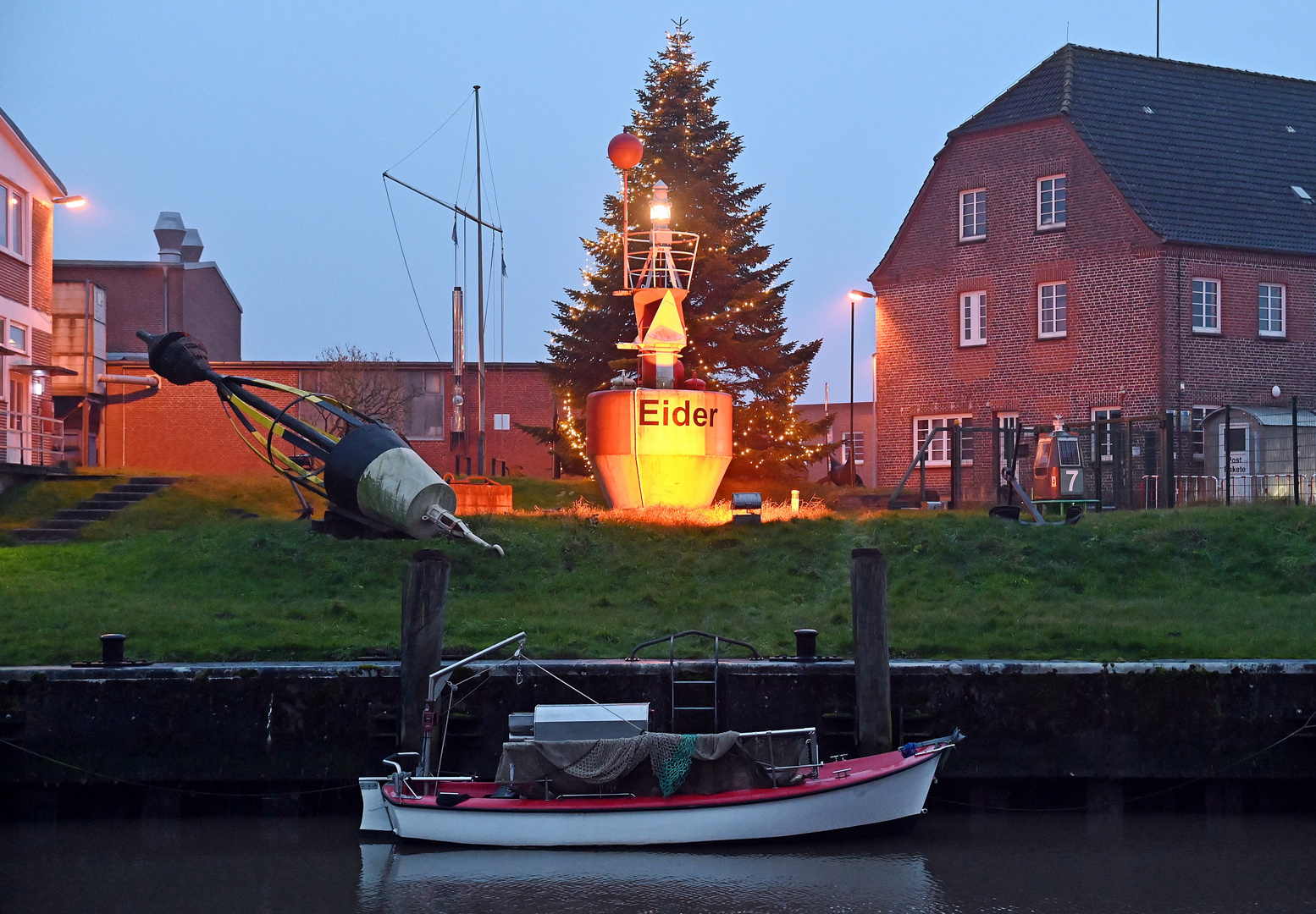 Der Hafen von Tönning am 02. Advent 2020