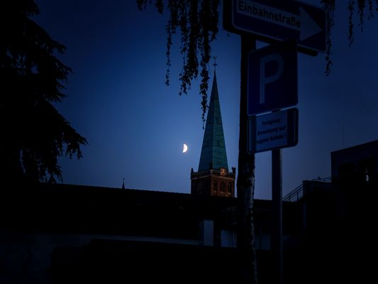 Der Halbmond über Deutschland