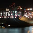 Der Hamburger Hafen bei Nacht Teil 2