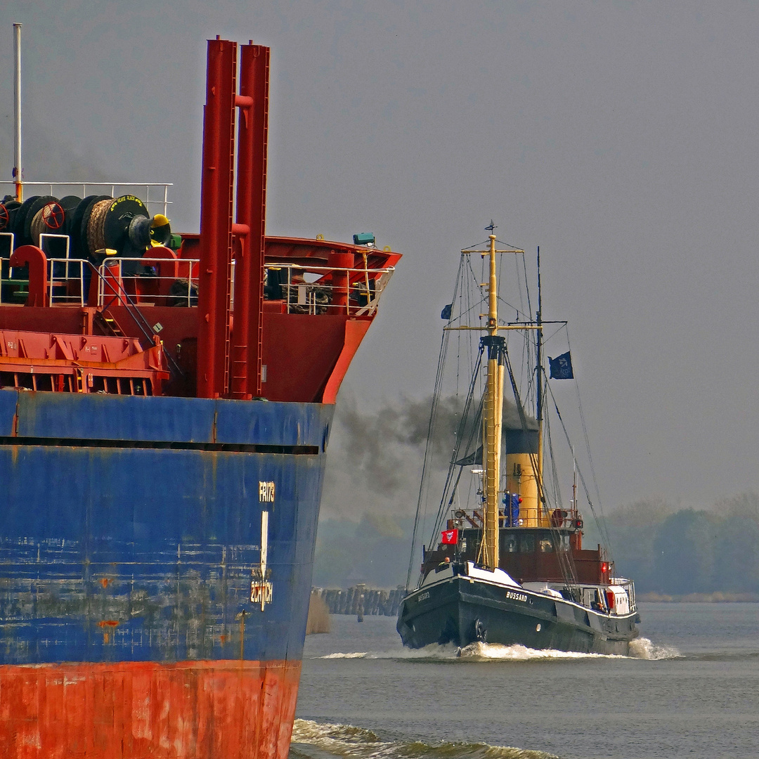 Der Hamburger Hafen feiert Geburtstag ...