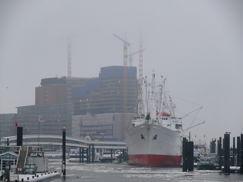 Der Hamburger Hafen im Winter