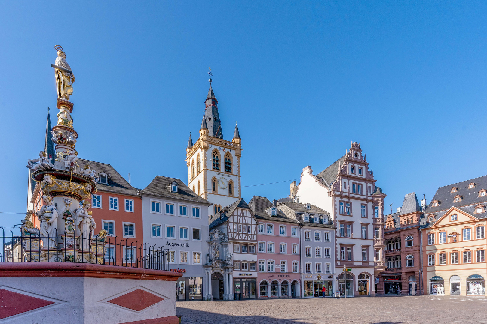 Der Hauptmarkt in Trier im Lockdown Modus