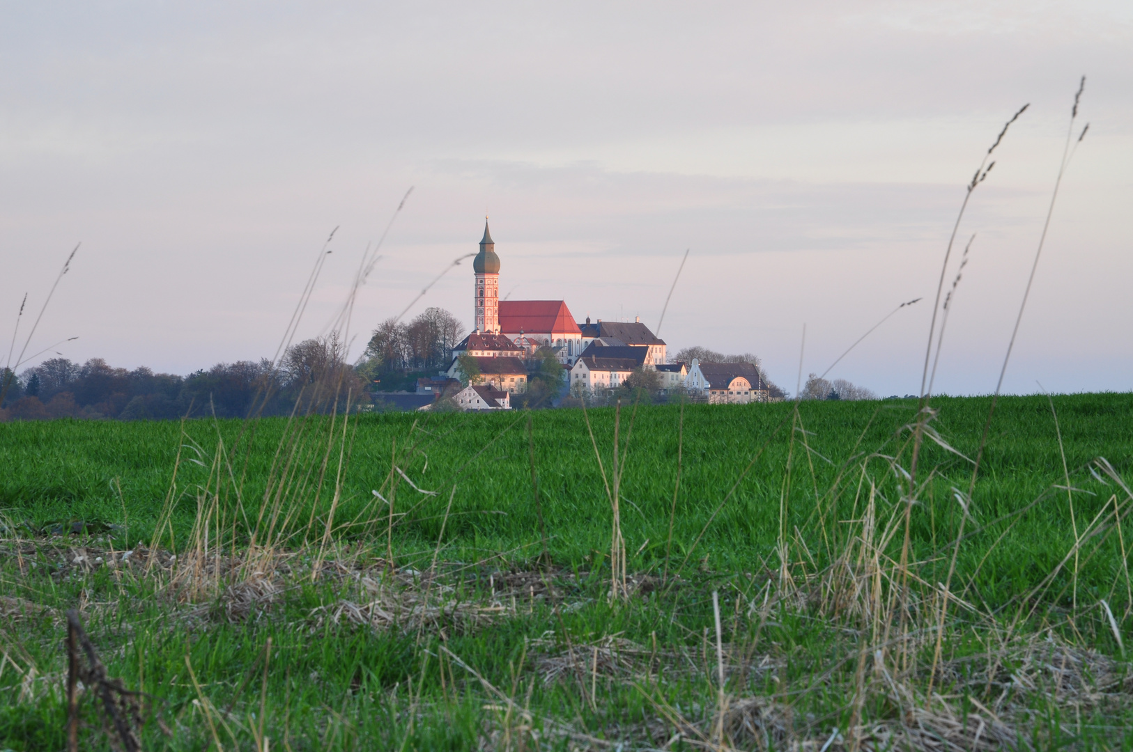 Der heilige Berg - Kloster Andechs am Morgen