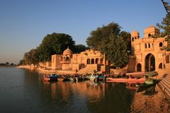 der heilige See in Jaisalmer (Indien/ Rajasthan) am Morgen