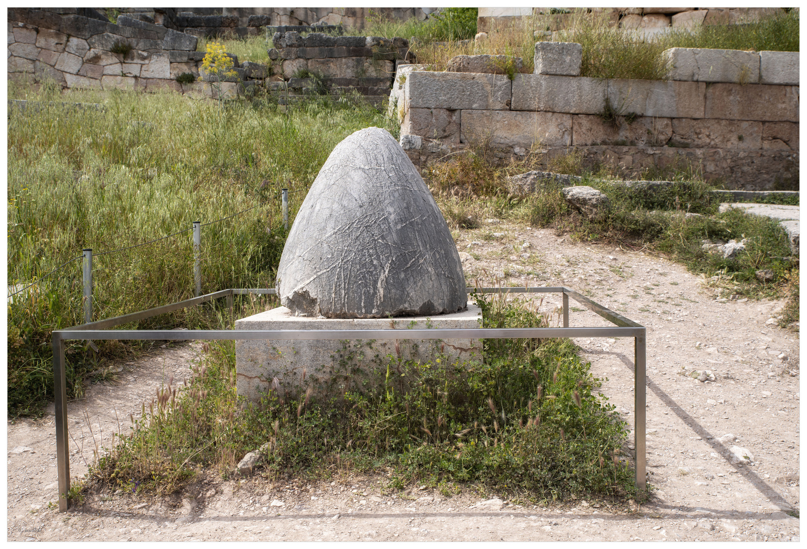 Der Heilige Stein Omphalos...