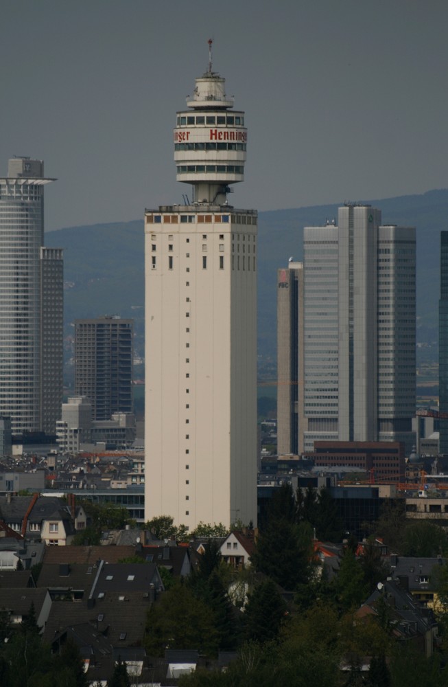 Der Henninger Turm...