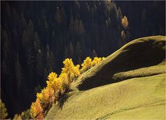 Der Herbst in den Bergen auf Nebenschauplätzen (1)