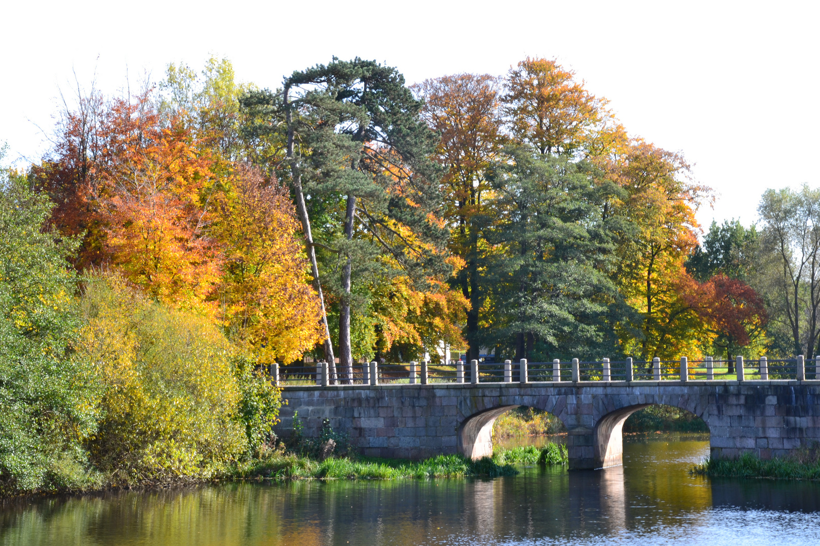 Der Herbst mit seinen schönen Farben