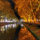 Der herbstliche Kö-Graben bei Nacht.