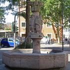 Der Heuschreckbrunnen in Trier, ein lustiger Brunnen, mit kuriosen Figuren