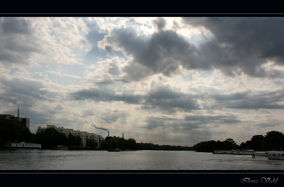 Der Himmel begrüßte uns strahlend,