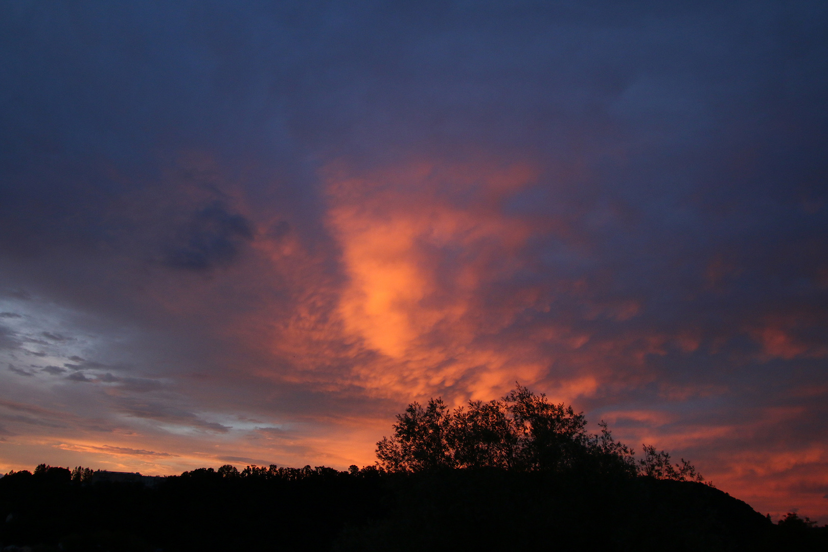 Der Himmel brennt