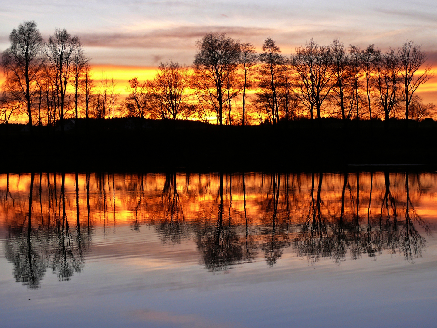 Der Himmel brennt...