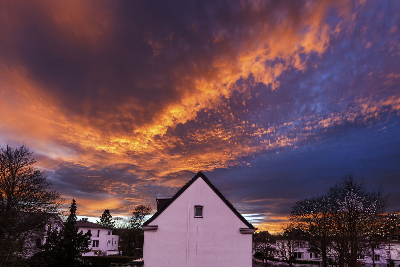 Der Himmel brennt