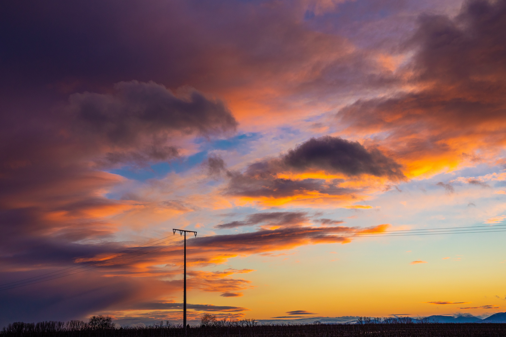 Der Himmel brennt