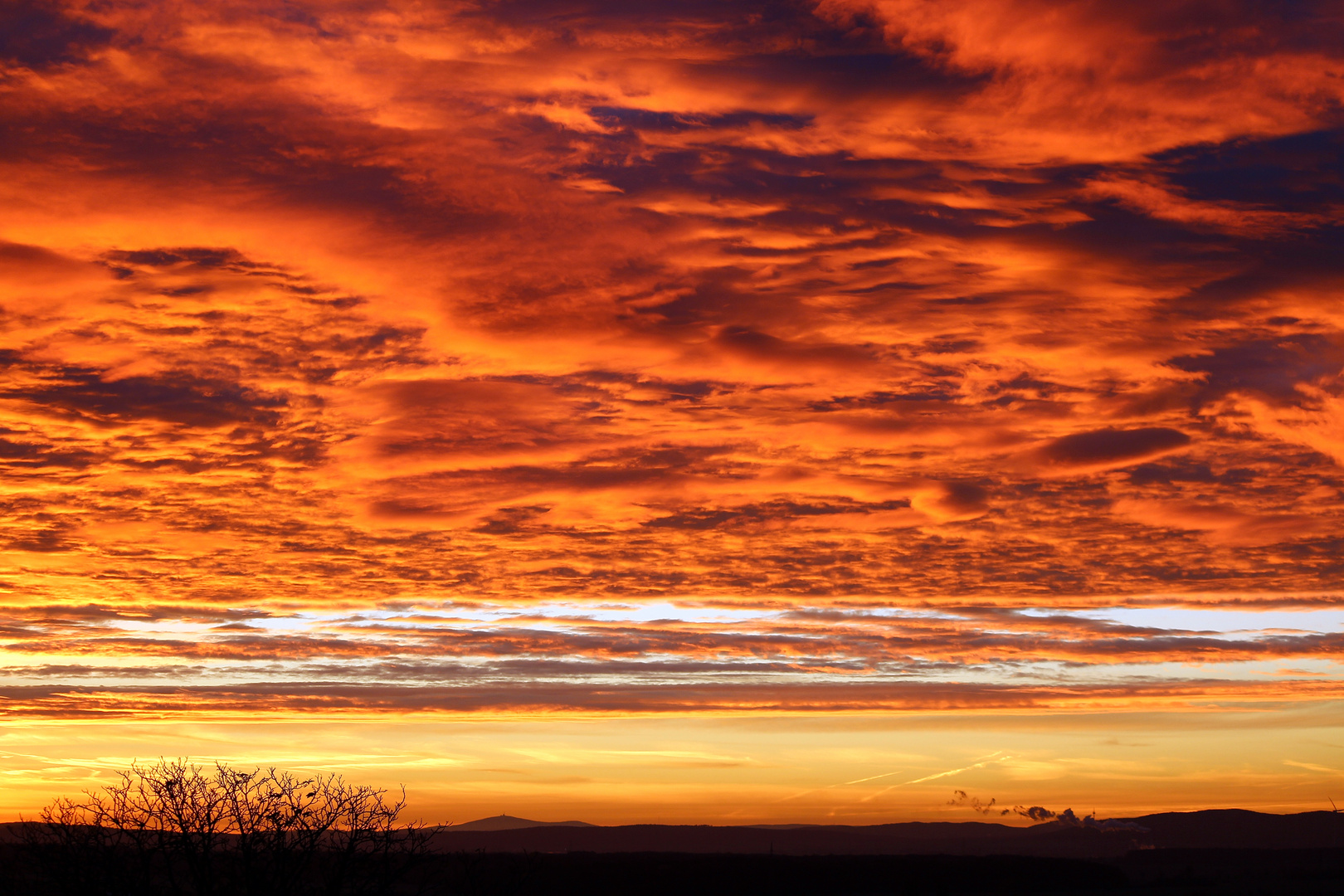 Der Himmel brennt