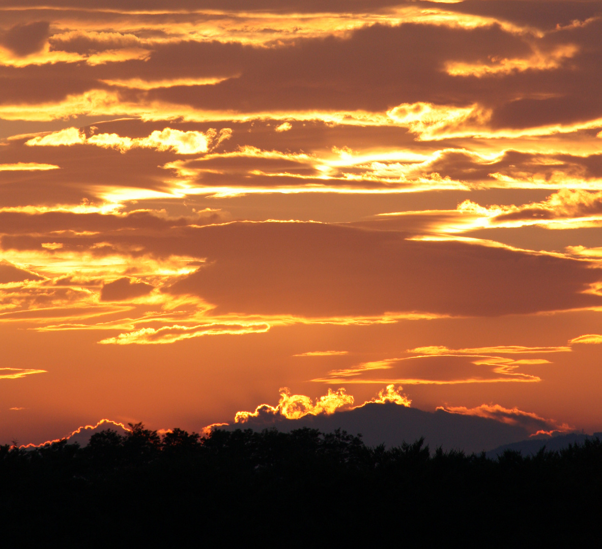 Der Himmel brennt