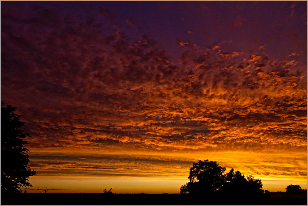 Der Himmel brennt